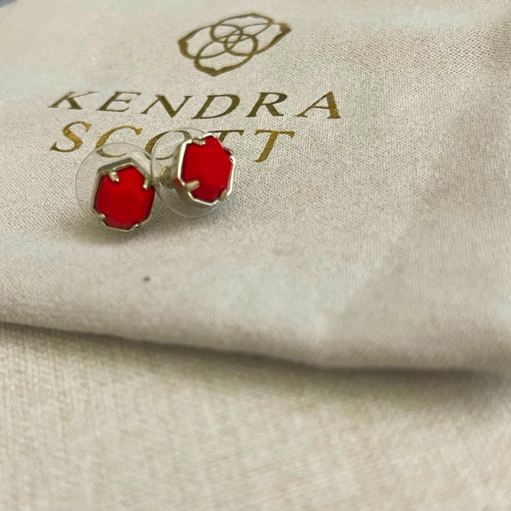 Kendra Scott Logan Stud Earrings- Red